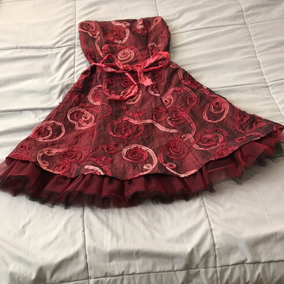 Strapless Deep Red Dress - Picture 2 of 8